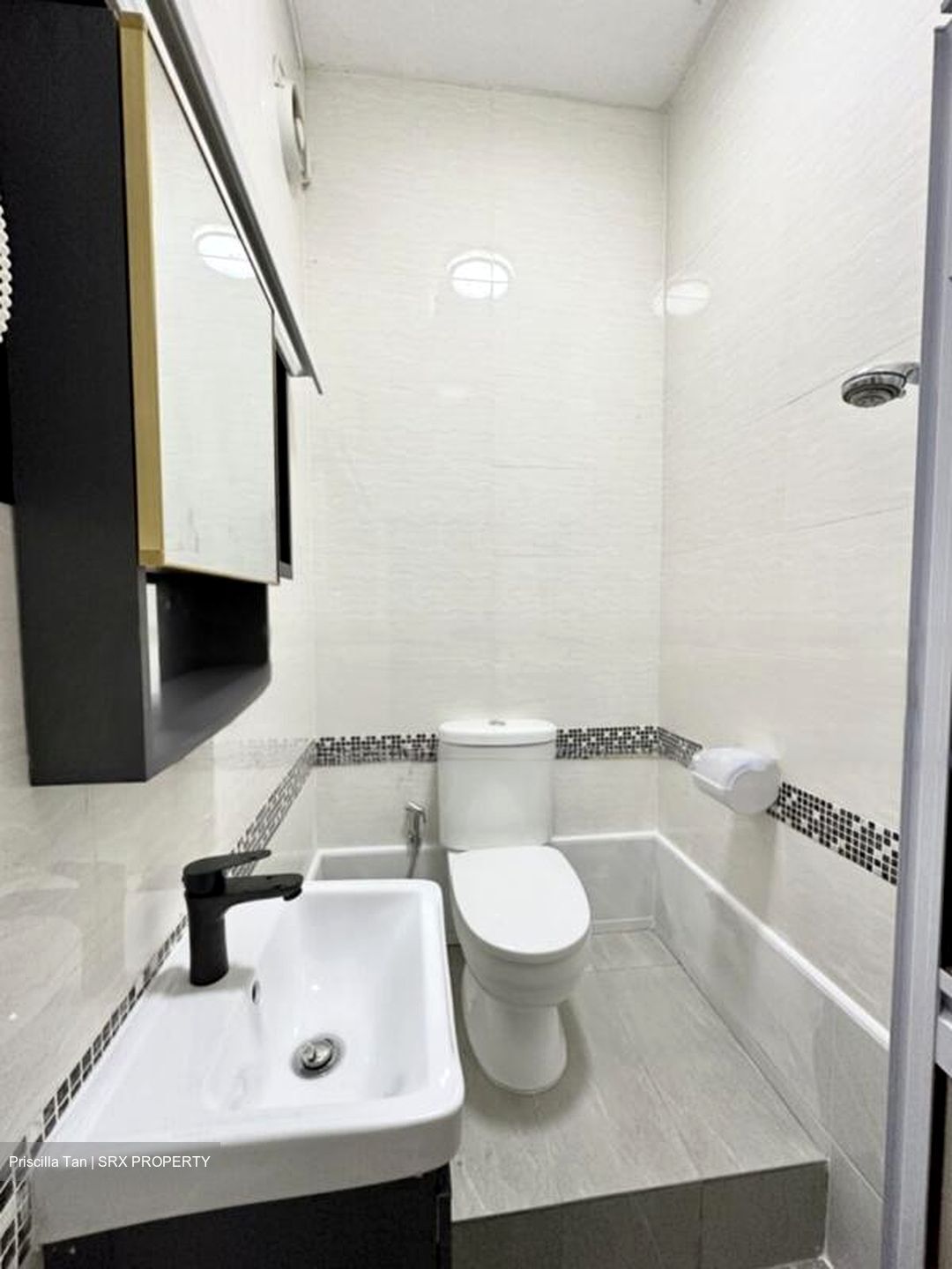 Jalan Lokam (D19), Terrace #471437931